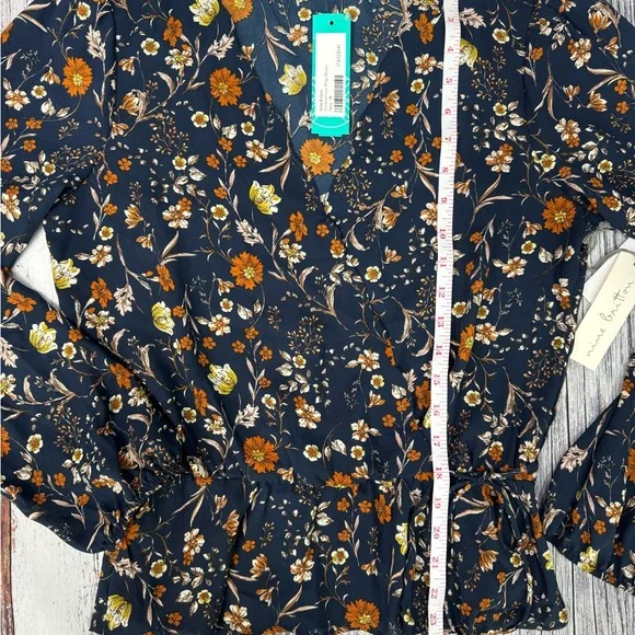 Nine Britton Cavanna Faux Wrap Blouse Size Medium - Picture 7 of 9